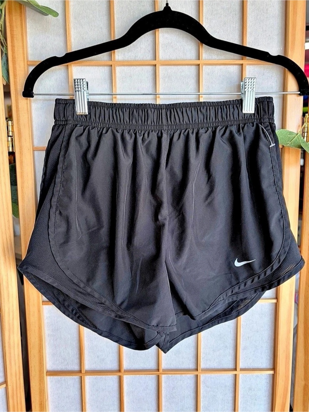 Nike Women'Small Tempo Dri-FIT Running Shorts Black Small